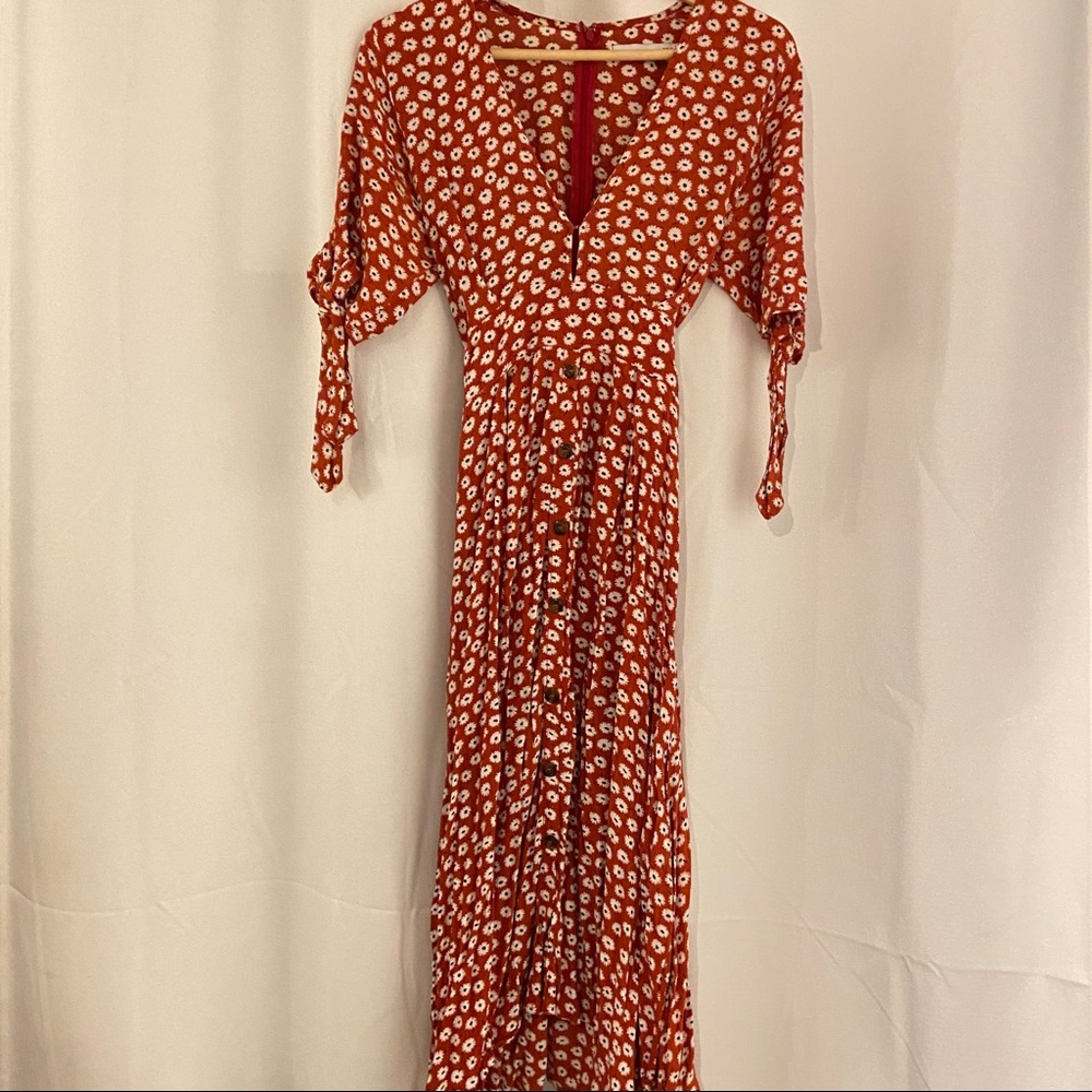 Faithfull The Brand Nina Midi Dress in Danica Floral - Picture 8 of 13